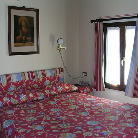 Hotell & Corte Bebbi *